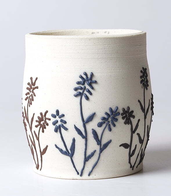 Sara Decorative Clay Slip Black Sara Decorative Clay Slip Black
