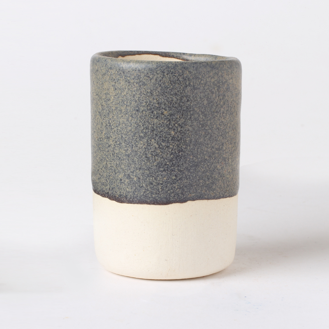 Sara Mid Fire Matt Textured Black Stoneware A52 /14 Sara Mid Fire Matt Textured Black Stoneware A52 /14
