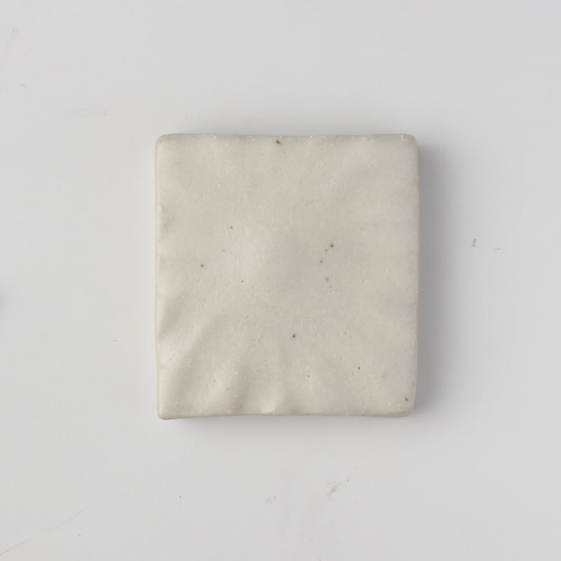 Sara Engobes Vitreous High Fire White Sara Engobes Vitreous High Fire White